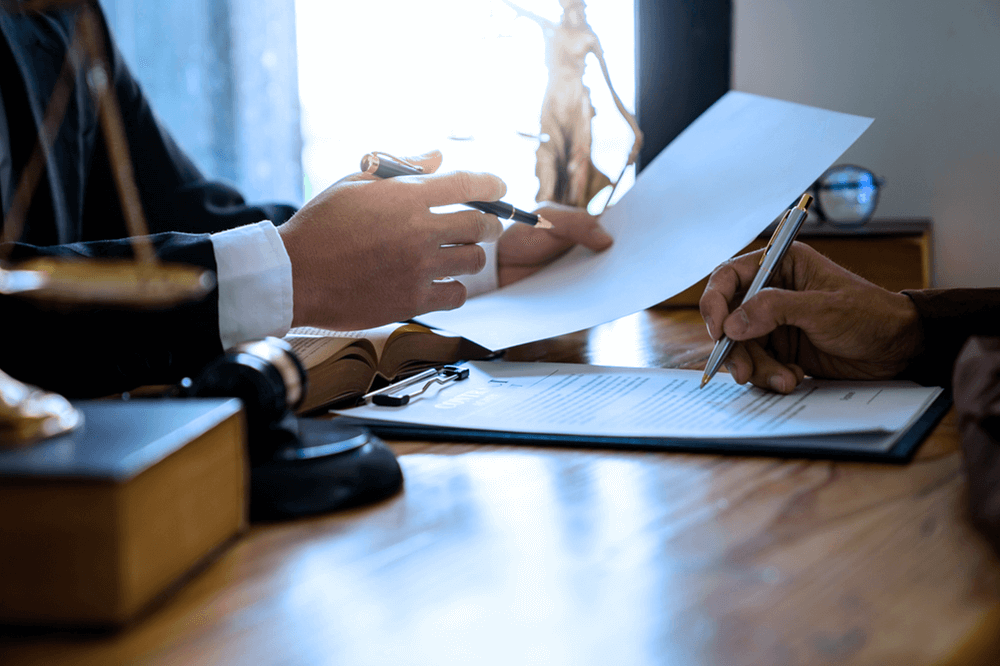 Comparison: Challenging UAE tax assessments via FTA vs courts when committees are inactive